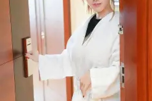 白冰被全网禁言！妻子江梦瑶曝其现状长期炫富无底线难怪塌房