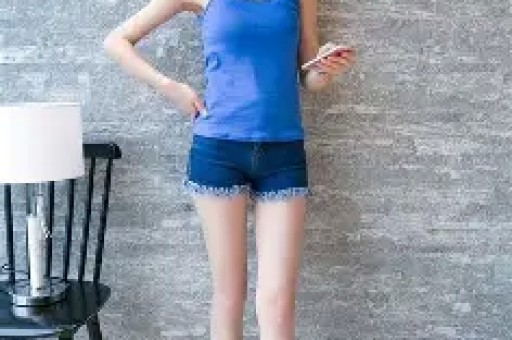 明星八卦：关晓彤黄磊倪妮杨超越靳东孟美岐张彬彬
